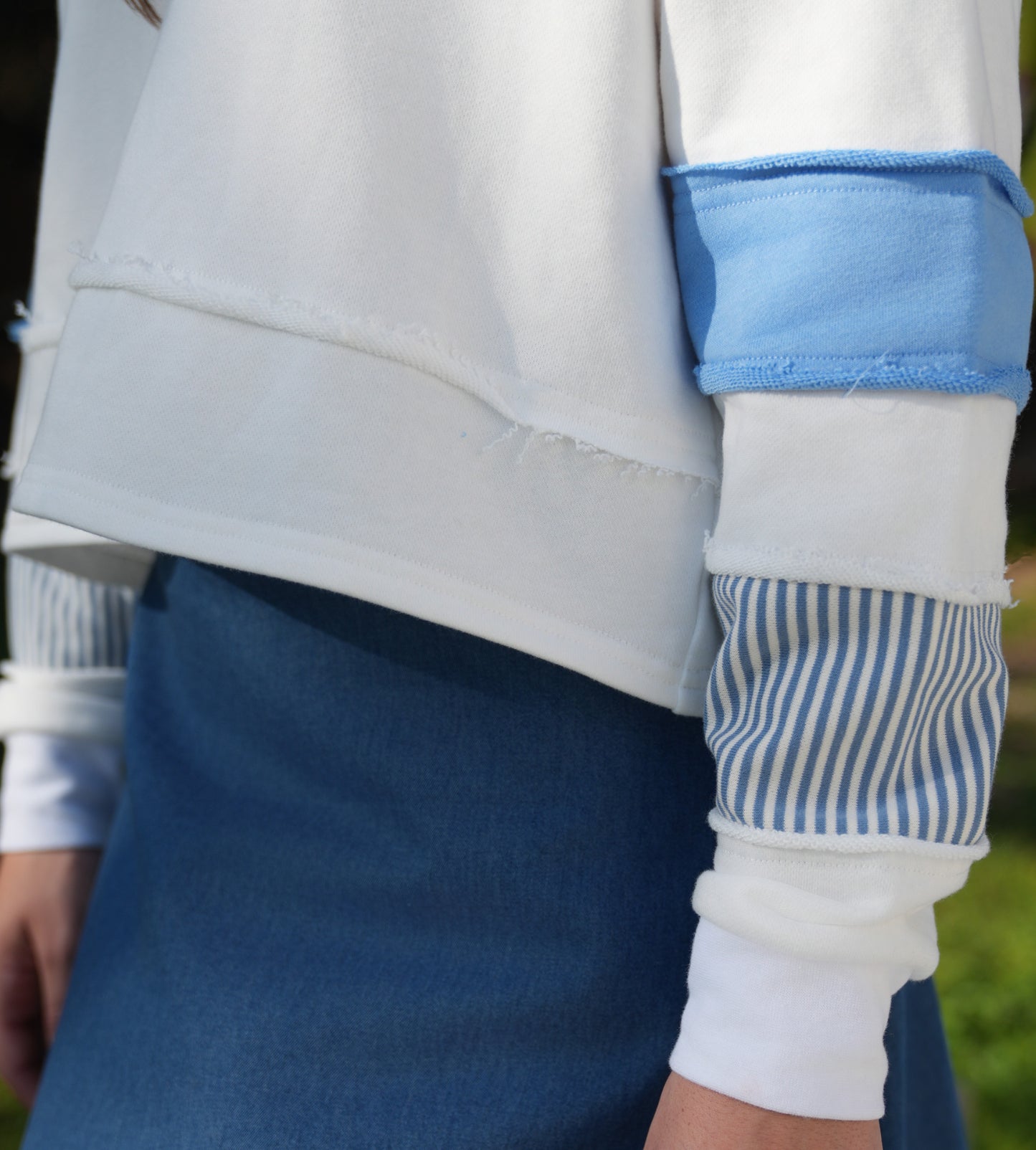 Juno blue collar cropped sweatshirt SS26