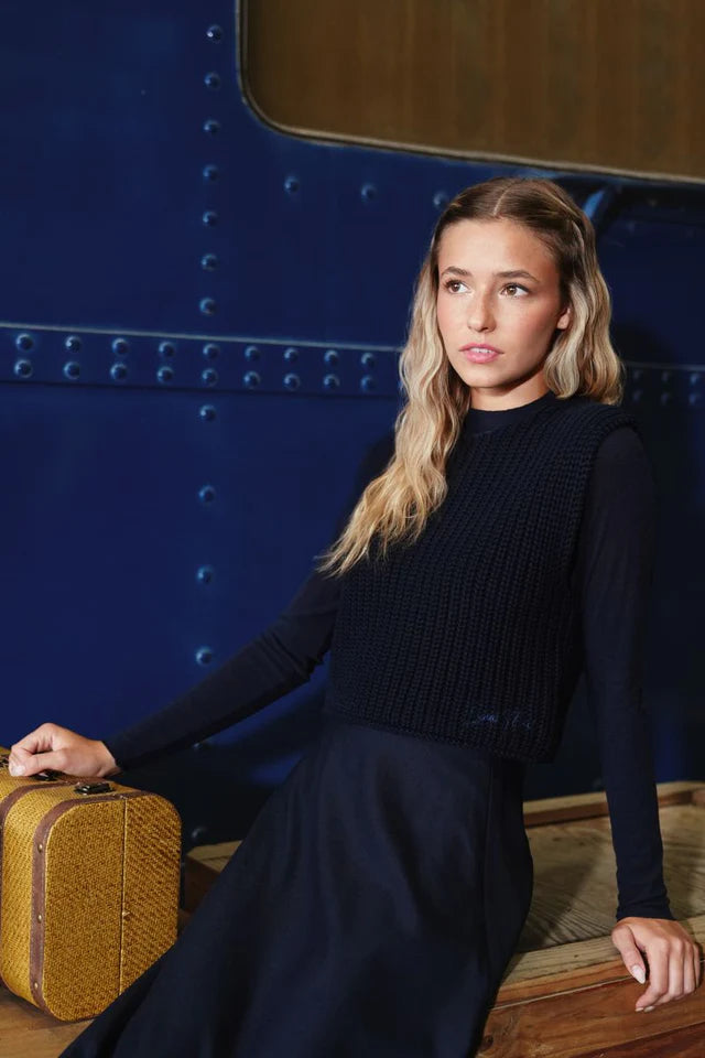 Elle midnight chunky knit vest FW25