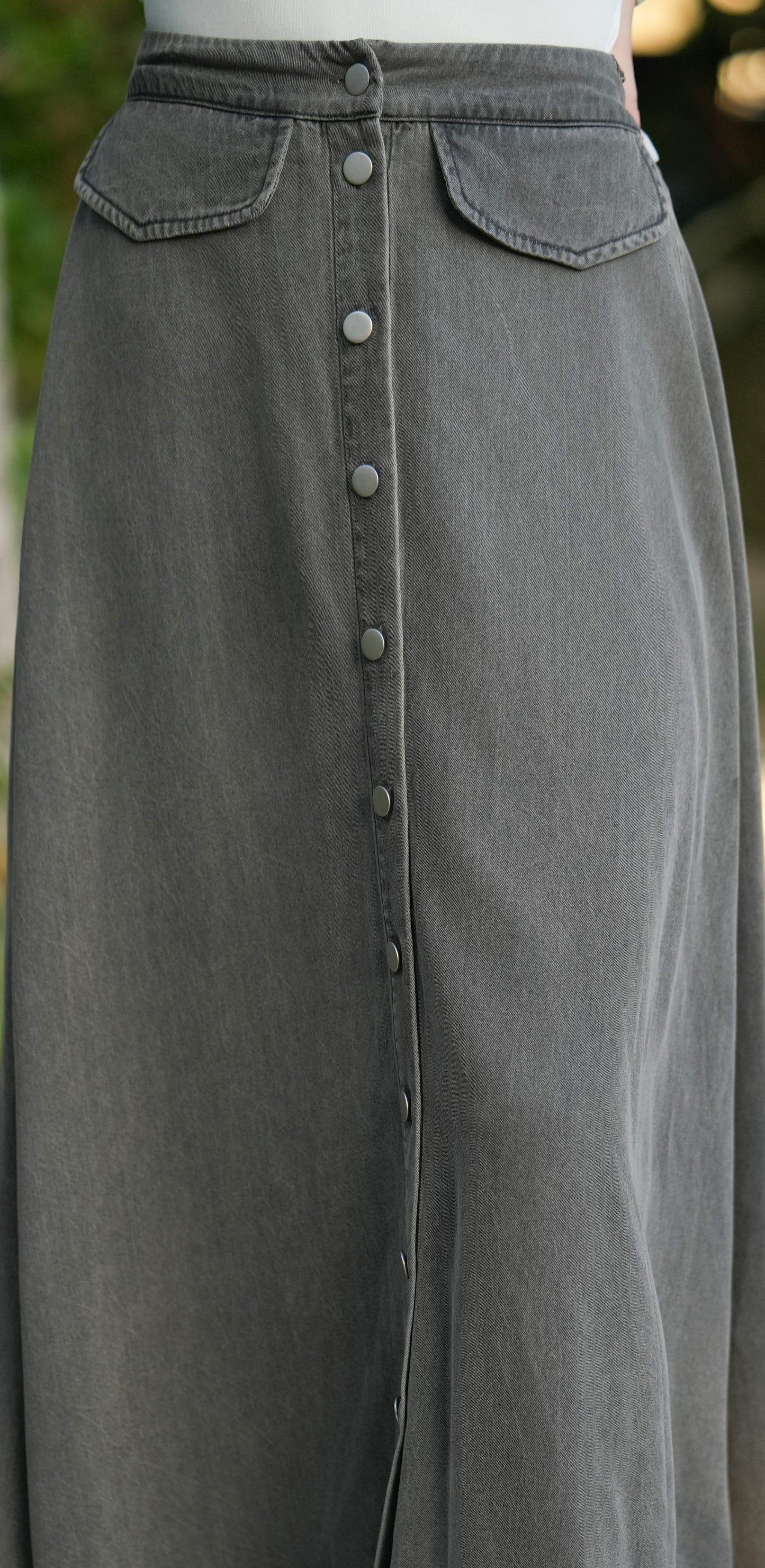 Anne pocket flap grey denim skirt SS26