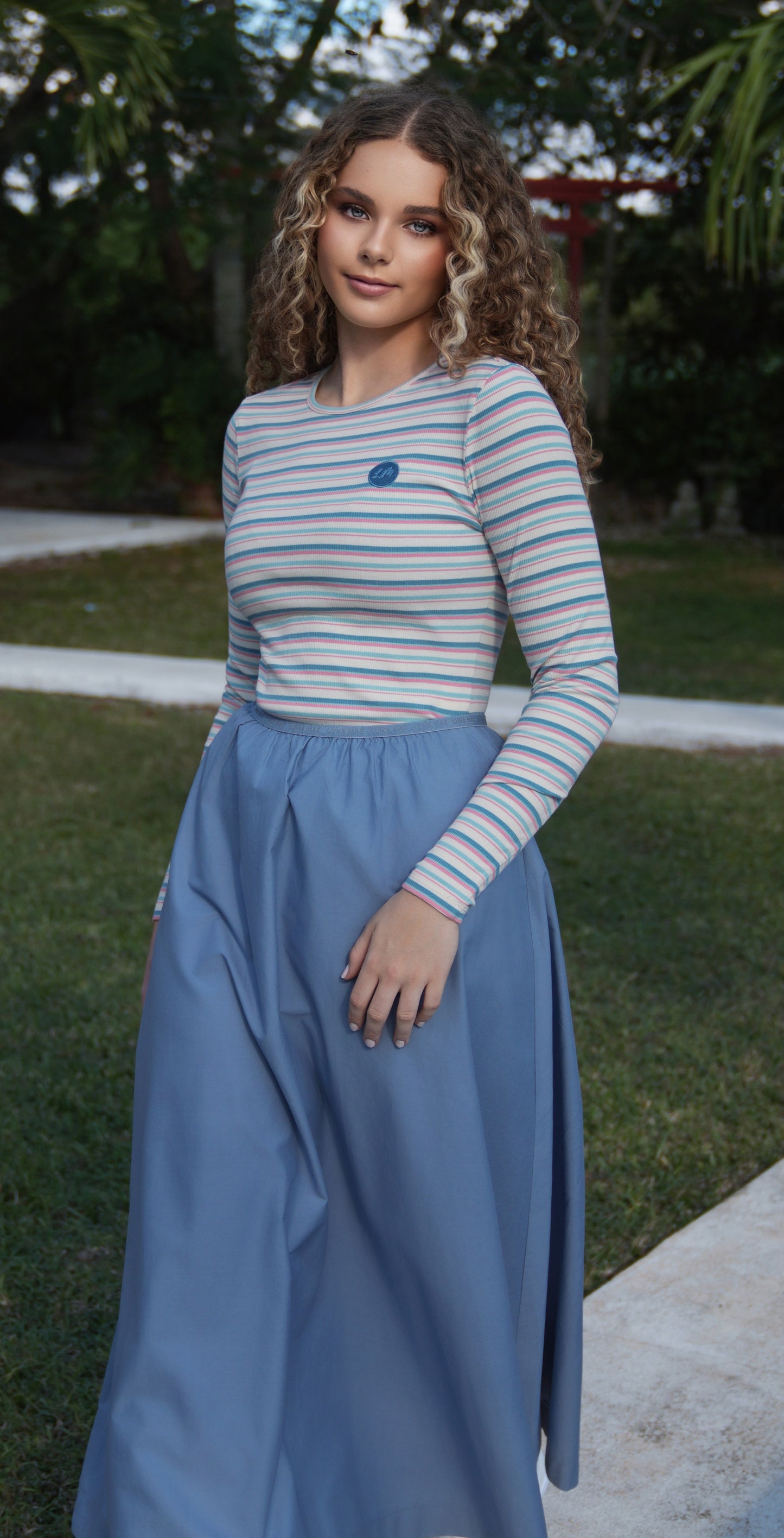 Ella mid blue stripe tee SS26